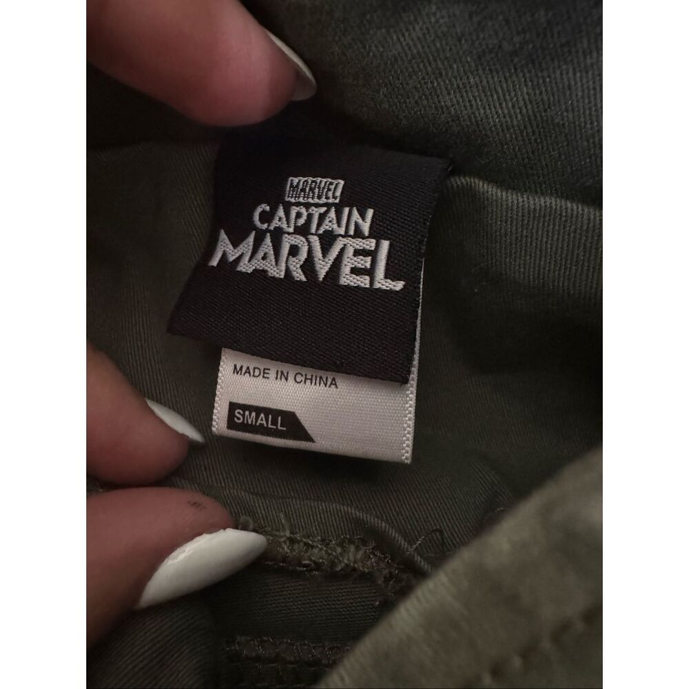 Captain Marvel Jacket Size Small - Picture 6 of 7
